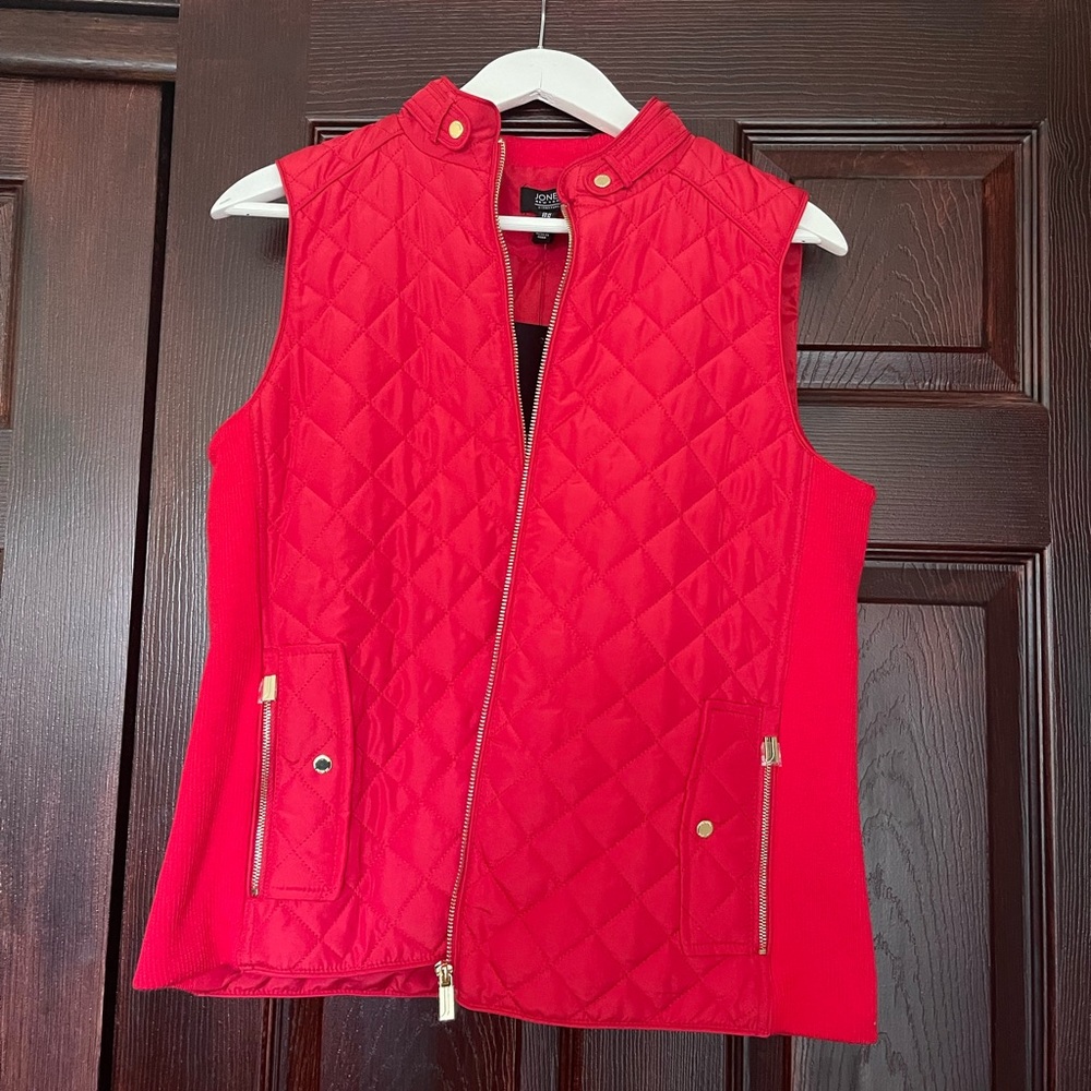 NWT Jones New York Red Vest Size Medium